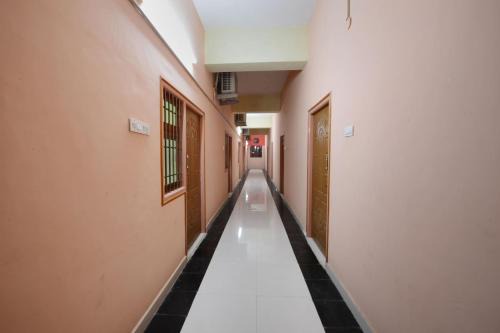 Vellore Hotel | Hotel O S P Highway Inn
