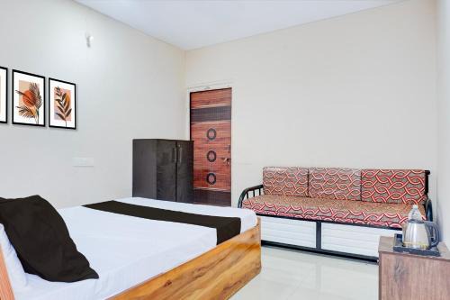 Pune Hotel | Hotel O Sahara Guest House