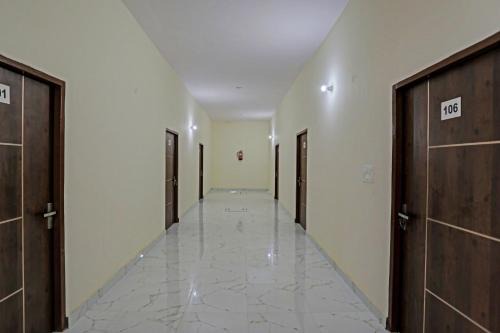 Faridabad Hotel | Hotel O Seven Spring