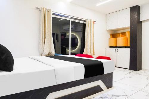 Nagpur Hotel | Hotel O SR & Guest House 2