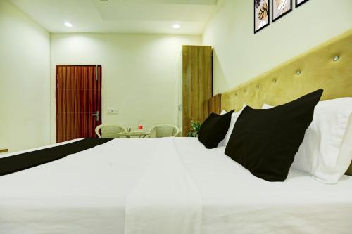 Ludhiana Hotel | HOTEL O THE SILVER TULIP