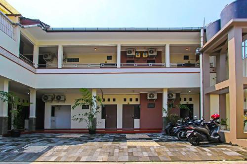 Pekalongan Hotel | Hotel O Wahidin Guesthouse