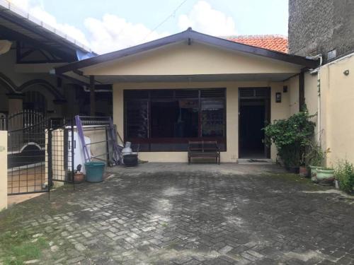 Pemalang Hotel | Hotel O Wisma Gading Syariah
