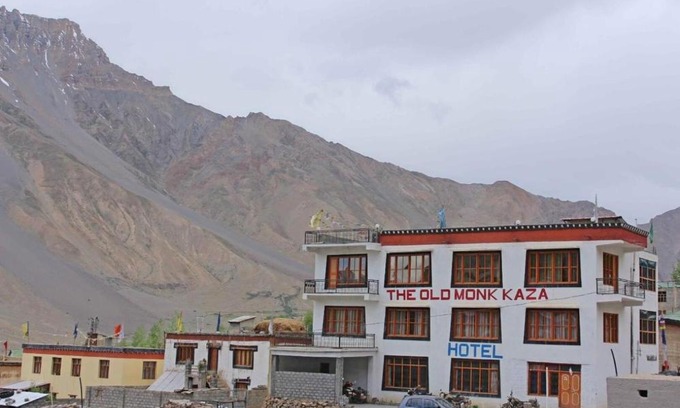 Kaza Hotel | Hotel Old Monk, Kaza