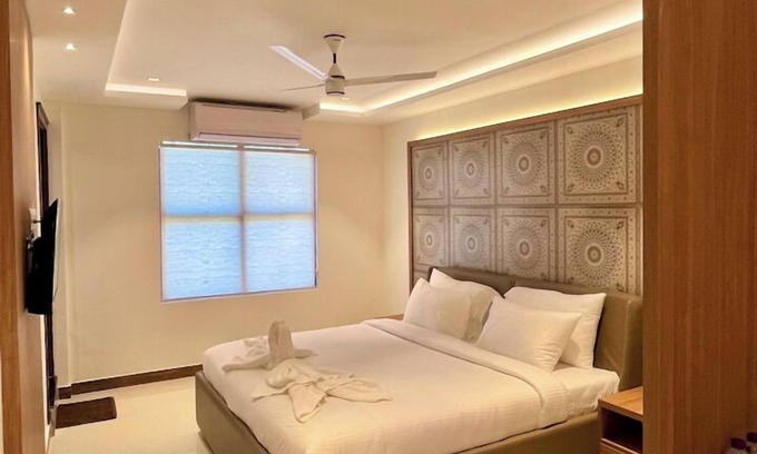 Shenoys Hotel | Hotel Pearl Palace