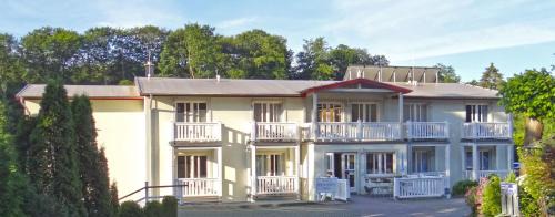 Bad Doberan Hotel | Hotel Pension Bellevue