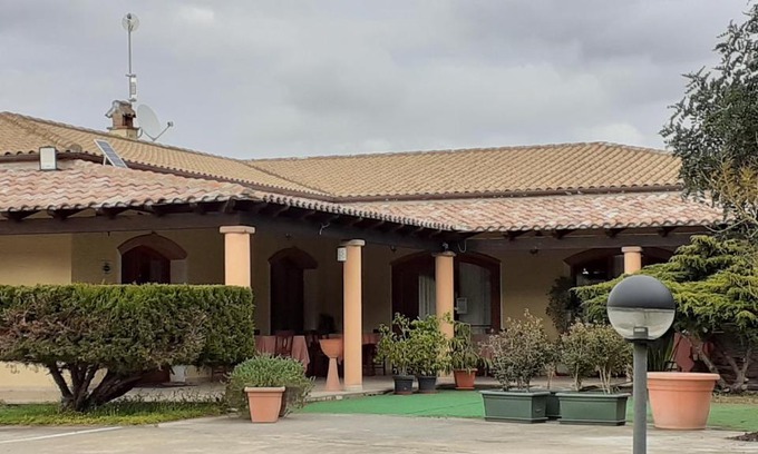 San Giovanni Suergiu Apartment | Hotel Perda Rubia