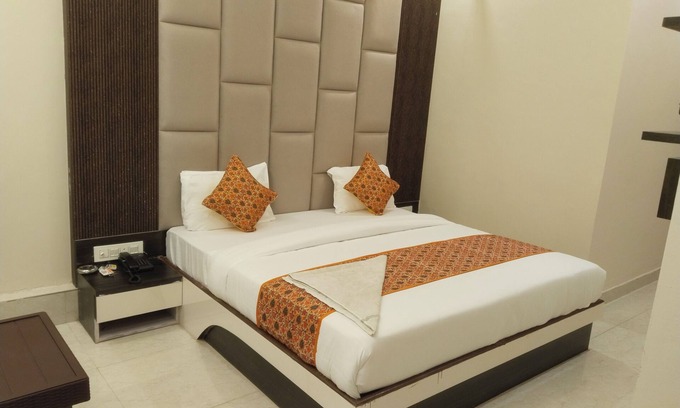Sikar Hotel | HOTEL PINK CITY