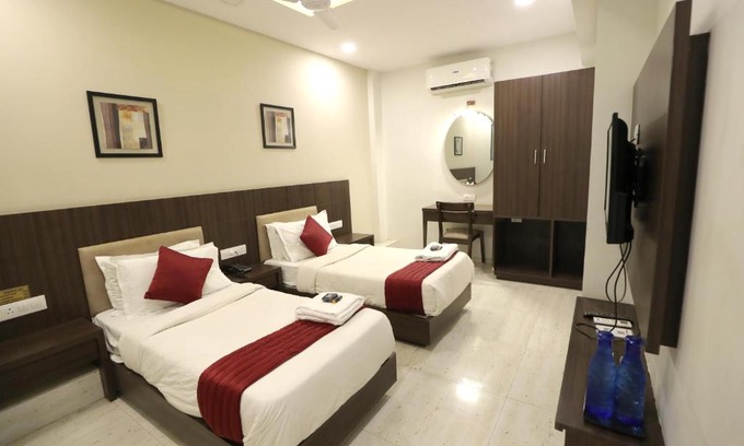 Surat Hotel | Hotel Privya Rooms and banquet