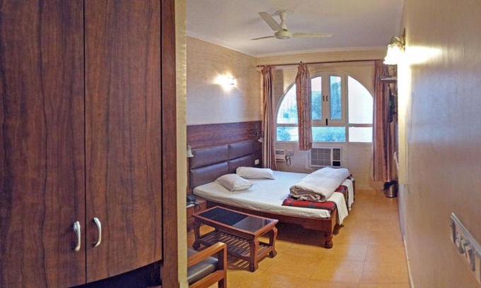Panch Batti Hotel | Hotel Rangoli