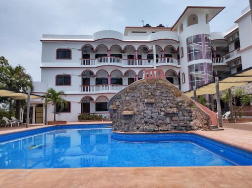 Tecolutla Municipality Hotel | Hotel Real del Quijote a sólo 50 metros de la playa