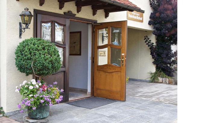 Wolfschlugen Hotel | Hotel Reinhardtshof Garni