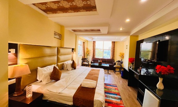 Mayapur Hotel | Hotel Reo Twist, Haridwar