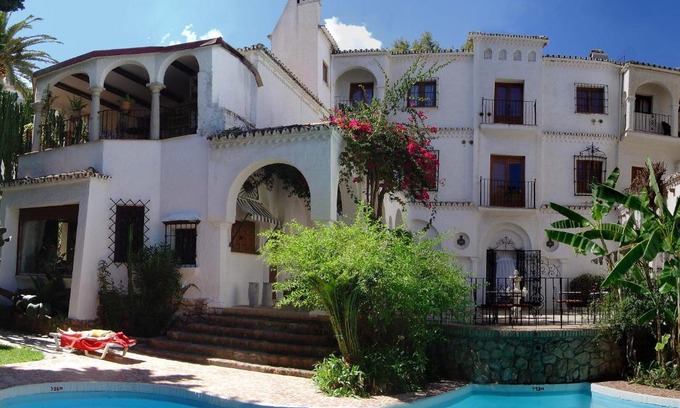 Carihuela Hotel | Hotel Residencia Miami