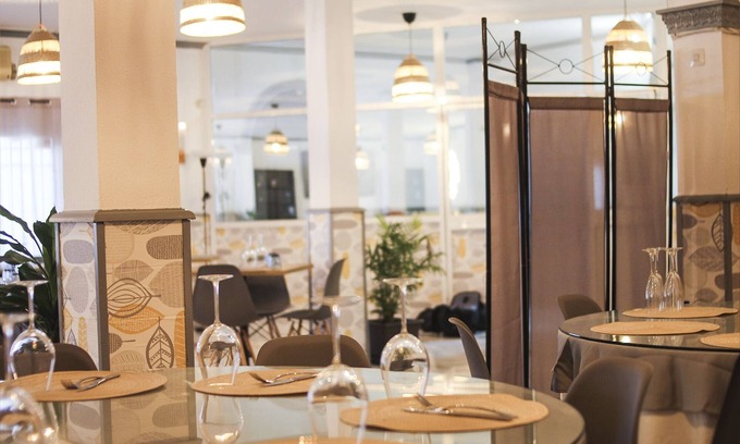 El Cuervo de Sevilla Hotel | Hotel Restaurante Vía Sevilla - Cádiz by MA 22 Puntos