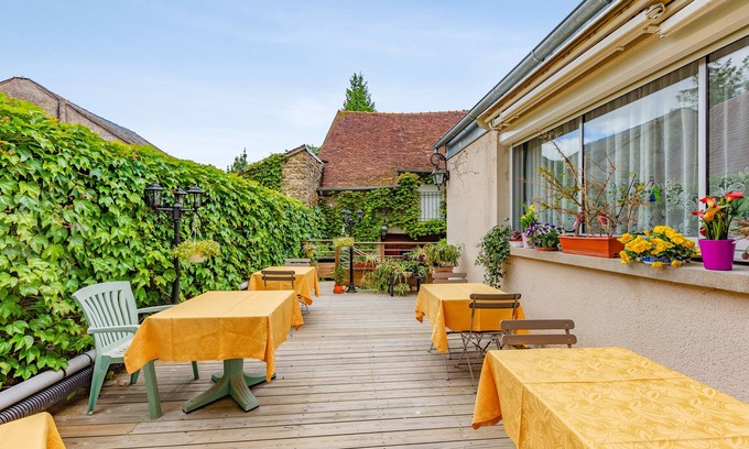 La Souterraine Hotel | Hotel Restaurant Jinjaud
