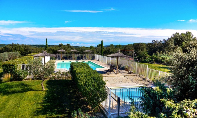 Collias Hotel | Hotel Restaurant Le Gardon - Pont du Gard