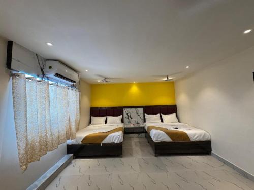 Prabhadevi Hotel | hotel rishi palace ashlfa metro