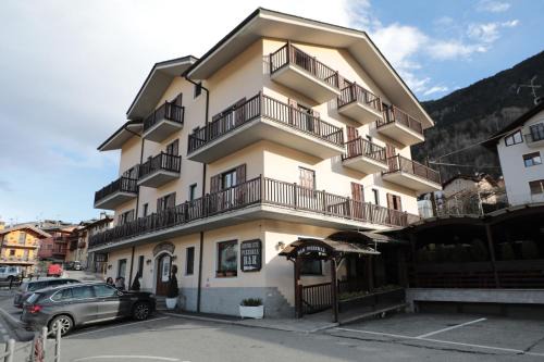 Aymavilles Hotel | Hotel Ristorante Château