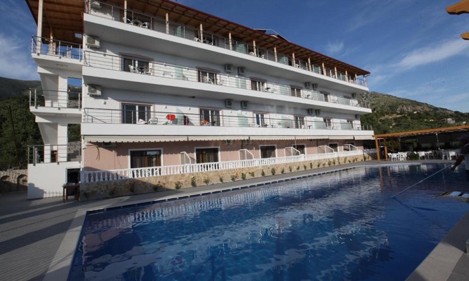 Qazim Pali Hotel | Hotel Riviera