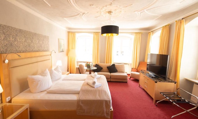 Altstadt Hotel | Hotel Rose