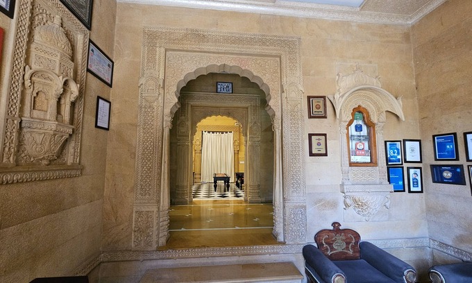 Amar Sagar Pol Hotel | Hotel Royal Haveli