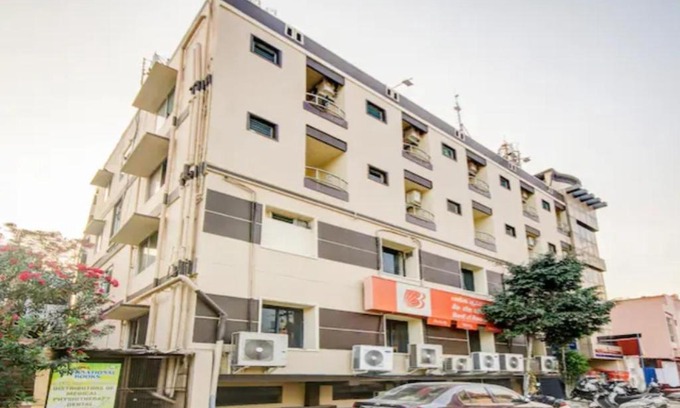 Peelamedu Hotel | HOTEL ROYAL PARADISE