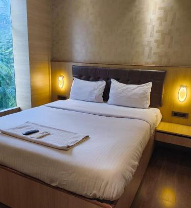 Indiranagar House | Hotel Royal Suite