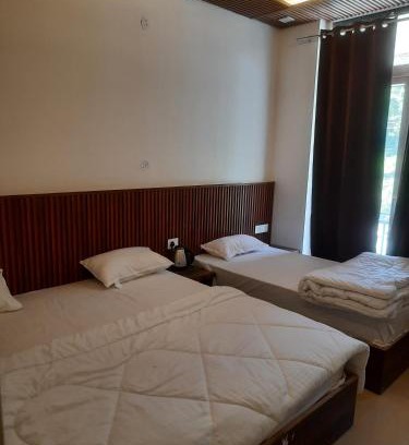 Shivanandi Hotel | Hotel RRR