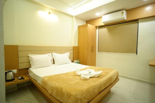 Shirdi Hotel | Hotel Sai Pratham