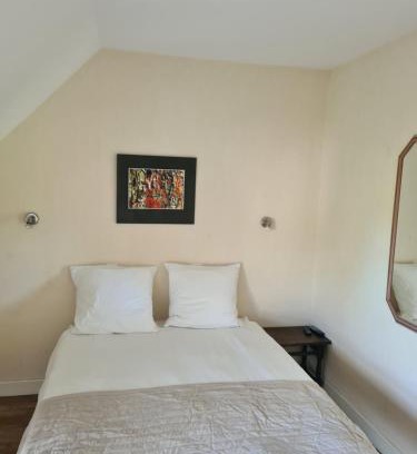 Saint-Julien-aux-Bois Hotel | Hotel Saint julien aux bois