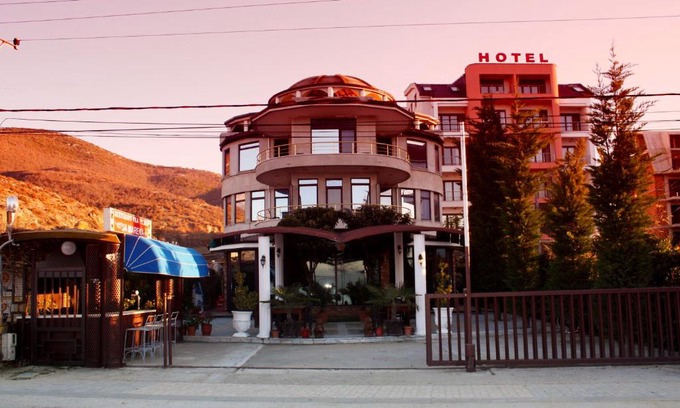 Tushemisht Hotel | Hotel Saint Marena