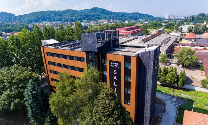 Tuzla Hotel | Hotel Salis