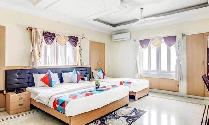 Sector II Hotel | Hotel Samanta by Stays Easy