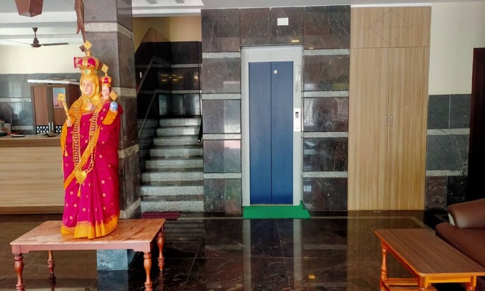 Nagapattinam Hotel | Hotel Santhosh Inn