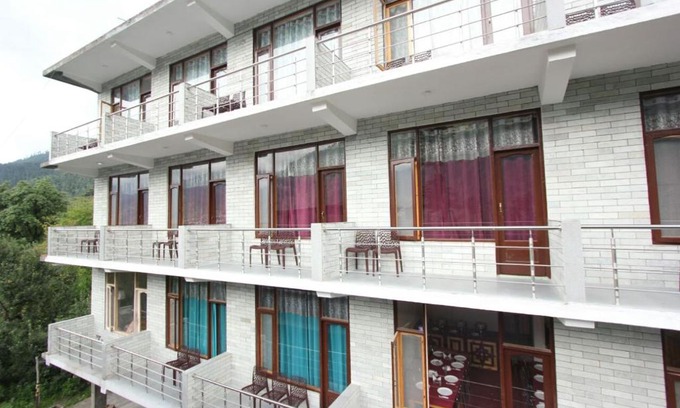 Old Manali Hotel | Hotel SARAS MANALI