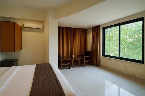 Panvel Hotel | Hotel Sarovar Grand