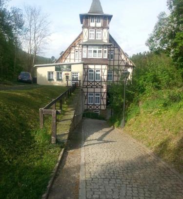 Schwarzburg Hotel | Hotel SchwarzaBurg