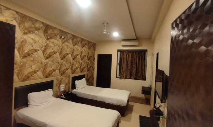 Ahmednagar Hotel | HOTEL SHADES OF ROYAL