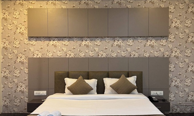 Raipur Hotel | Hotel Shagun Farm Raipur