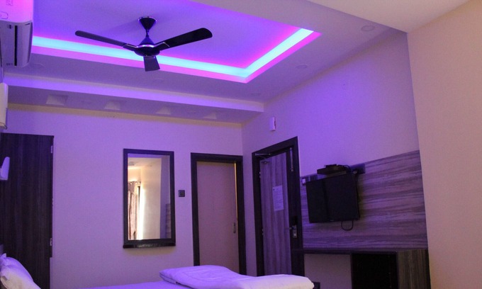 Tarapith Hotel | Hotel Shantinivas