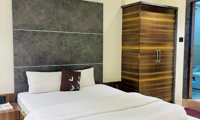 Rajgurunagar Hotel | HOTEL SHIVAM EXECUTIVE