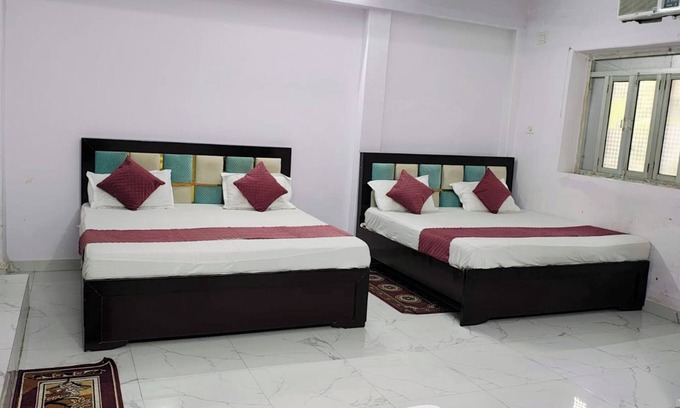 Ayodhya Hotel | Hotel Shri Hari Lodge Ram Nagari Ayodhya