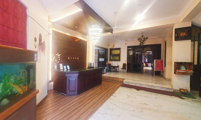 Jhansi Hotel | Hotel Shrinath Palace