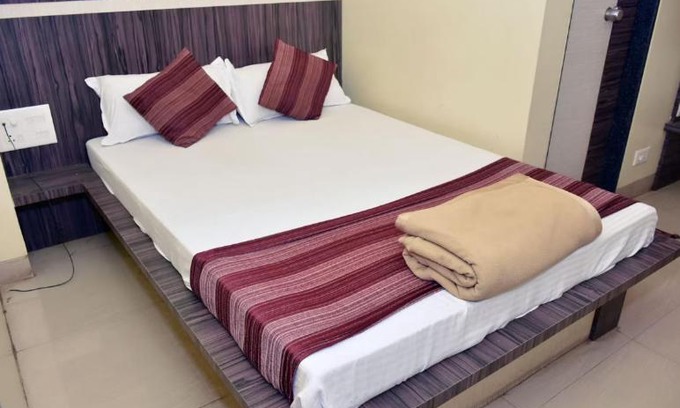 Wai Hotel | Hotel Shriniwas Executive, Wai