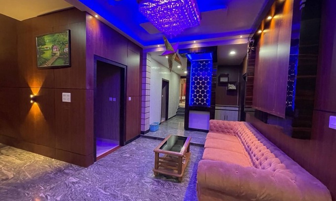 Sigra Hotel | Hotel Siddhant Palace