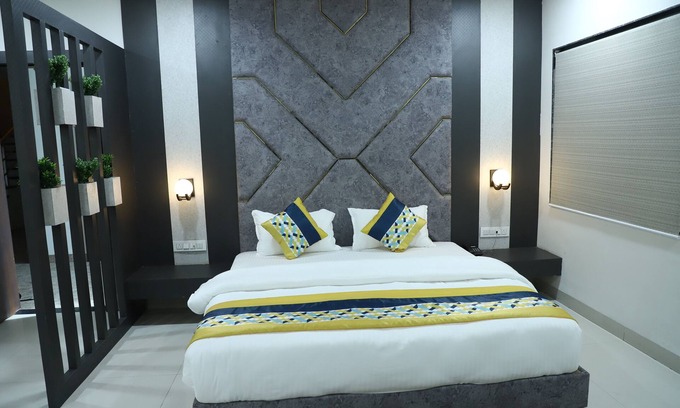 Khandwa Hotel | Hotel Singhnature