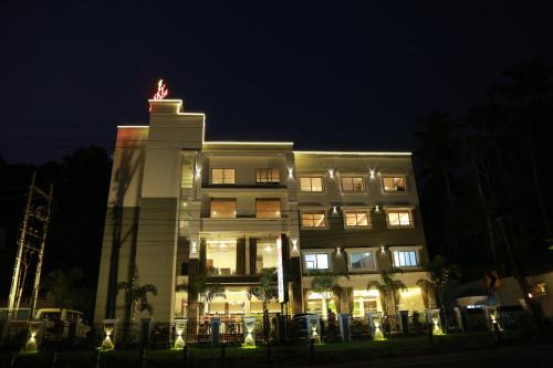 Thalassery Hotel | HOTEL SKY PARADISE