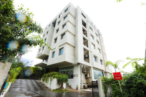 Phase 1 Hotel | Hotel Solitaire