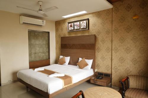 Cidco Hotel | Hotel Sonia, Chhatrapati Sambhajinagar - A Pet Friendly Property